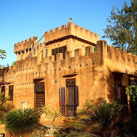 'Beach Boma' A Coast Castle Adventure Hotel Dar es Salaam Esterno foto